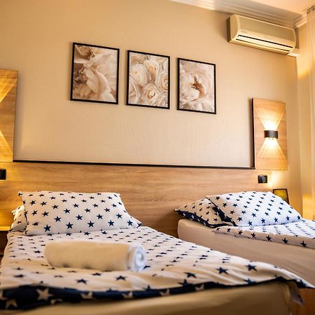 Hotel Bolero 杰尔 外观 照片