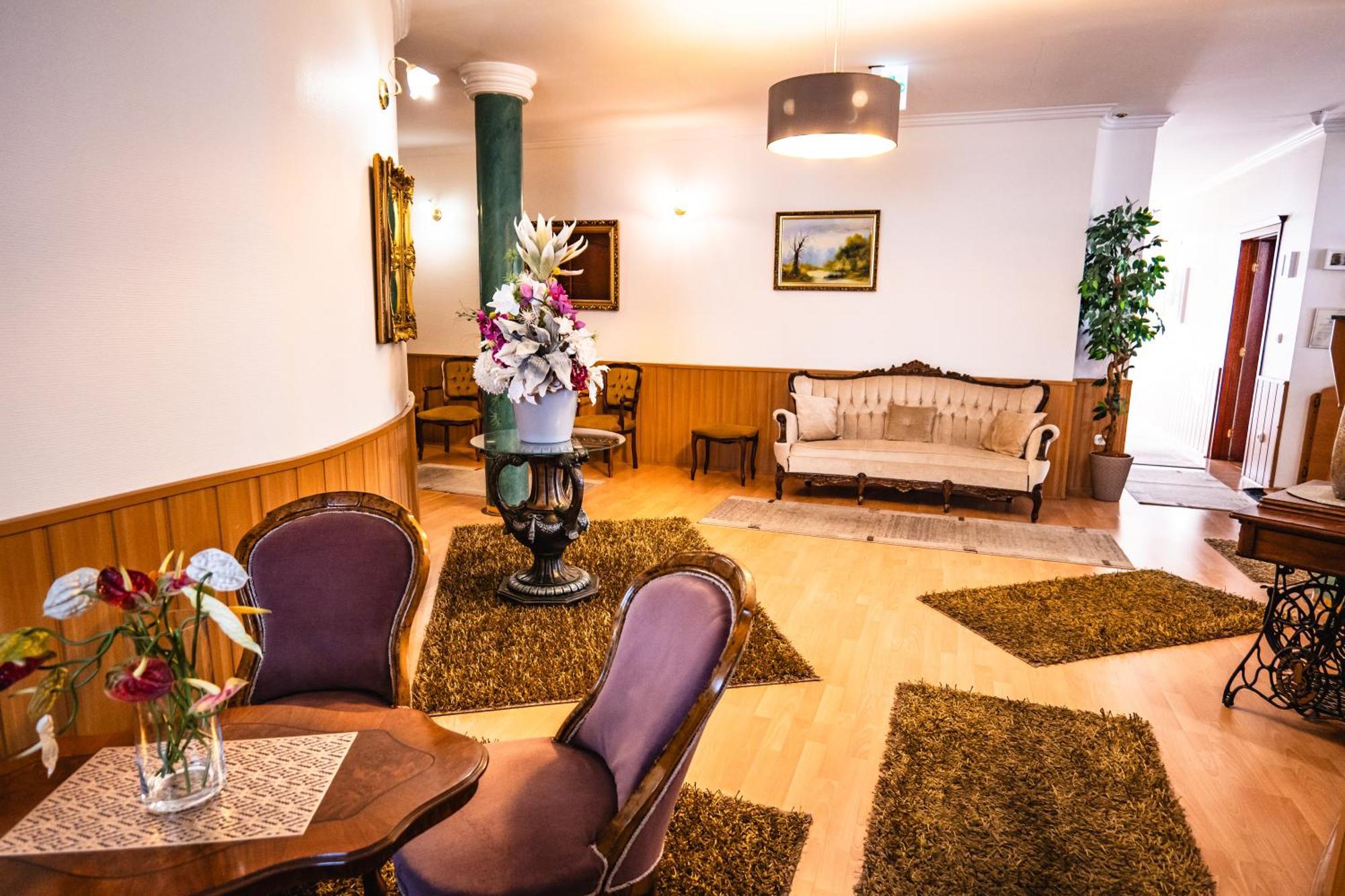 Hotel Bolero 杰尔 外观 照片