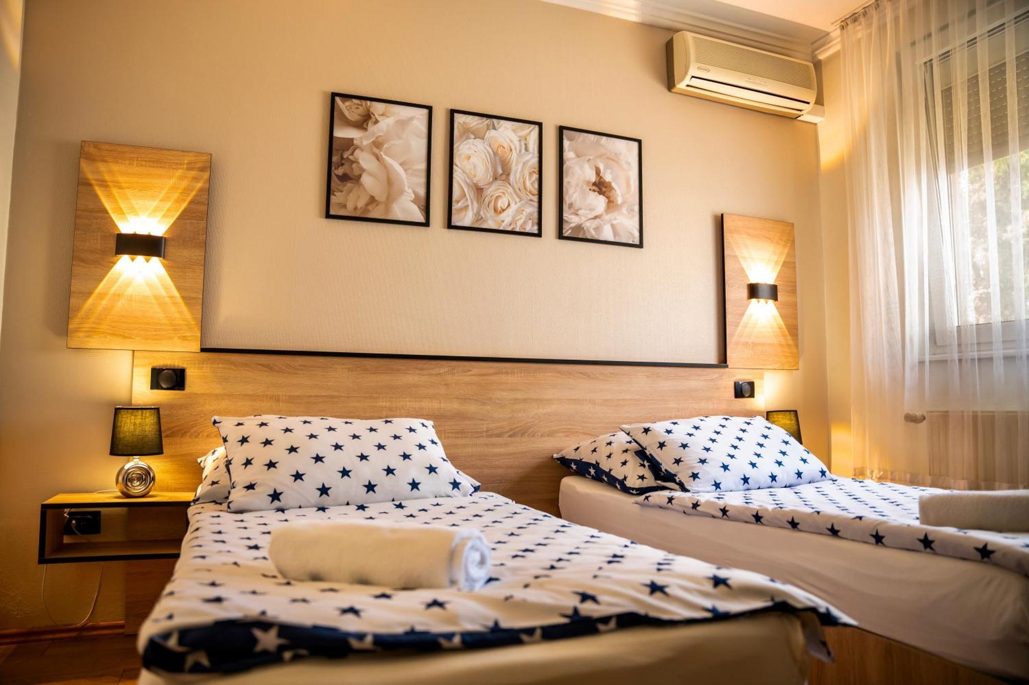 Hotel Bolero 杰尔 外观 照片
